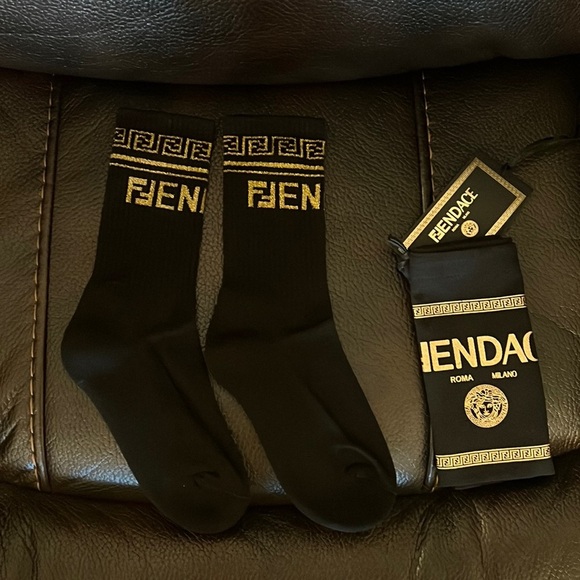 Fendace unisex logo monogram cotton black socks NWT - Picture 2 of 5